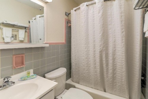 Belle Aire Motel - Downtown Convention Center - Gatlinburg - image 6