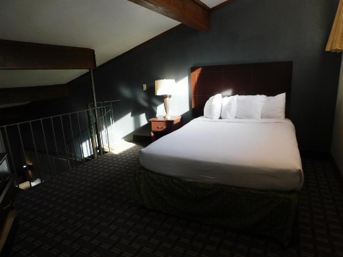 Days Inn & Suites by Wyndham Downtown Gatlinburg Parkway - image 28