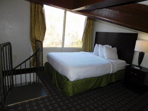 Days Inn & Suites by Wyndham Downtown Gatlinburg Parkway - image 32