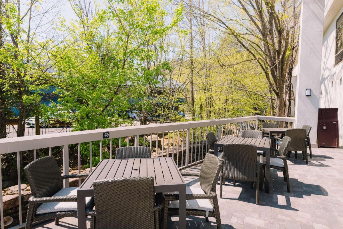 Hampton Inn Gatlinburg - image 5
