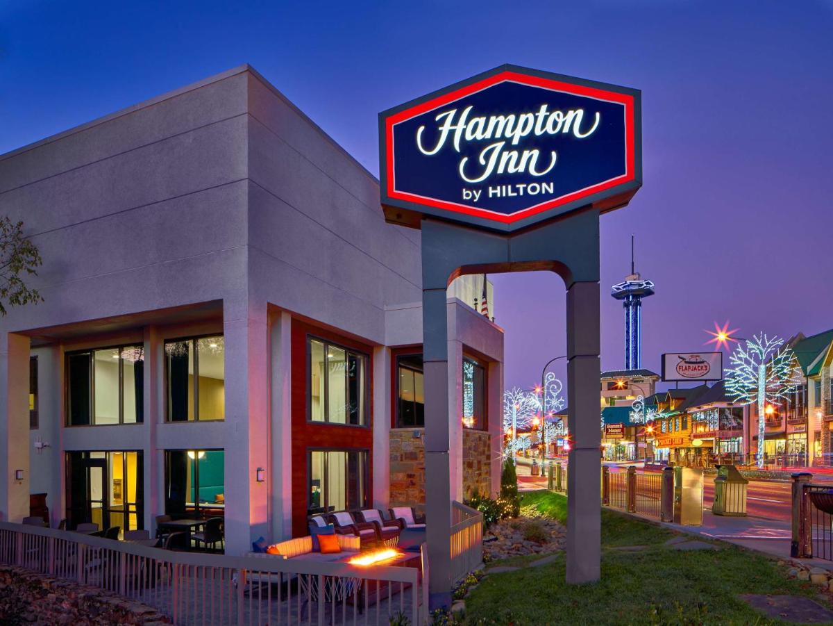 Hampton Inn Gatlinburg - image 7