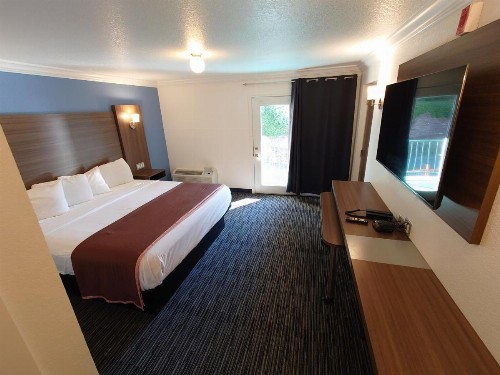 Reagan Resorts Inn - image 15