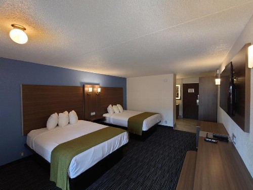 Reagan Resorts Inn - image 17
