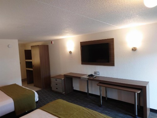 Reagan Resorts Inn - image 18