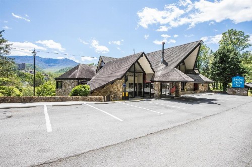 Chalet Inn - image 13