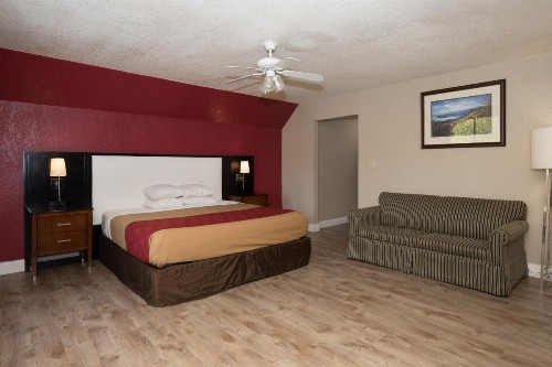 Chalet Inn - image 20