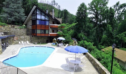 Chalet Inn - image 27
