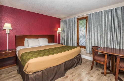 Chalet Inn - image 45