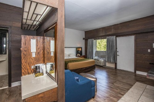 Chalet Inn - image 46
