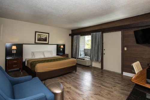 Chalet Inn - image 48