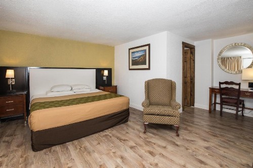 Chalet Inn - image 50