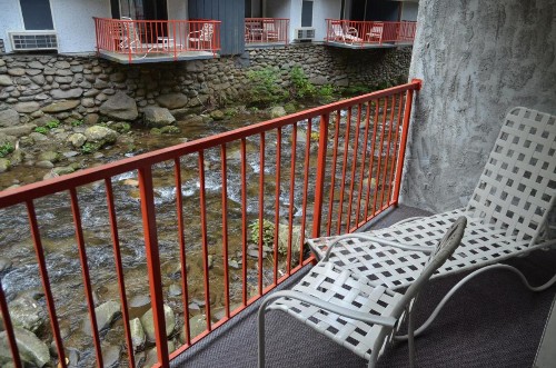 Zoders Inn and Suites - image 14