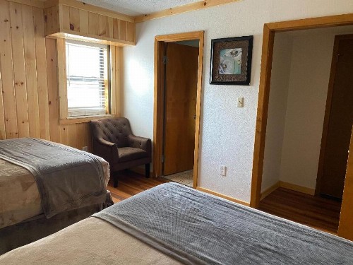 Zoders Inn and Suites - image 40