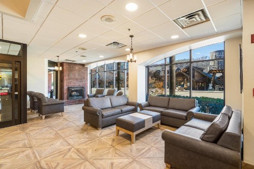 Black Bear Inn & Suites - image 6