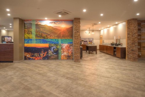 Clarion Pointe Downtown Gatlinburg - image 10