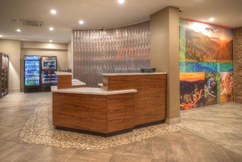Clarion Pointe Downtown Gatlinburg - image 11