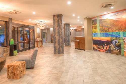 Clarion Pointe Downtown Gatlinburg - image 13
