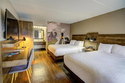 Clarion Pointe Downtown Gatlinburg - image 4