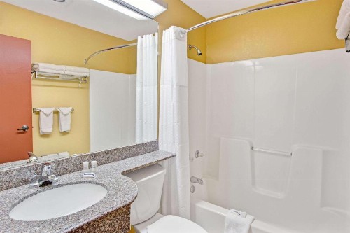 Microtel Inn & Suites by Wyndham Gatlinburg - image 15