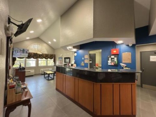 Microtel Inn & Suites by Wyndham Gatlinburg - image 6