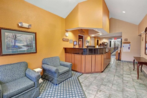 Microtel Inn & Suites by Wyndham Gatlinburg - image 8