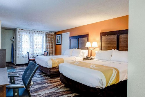 Quality Inn Creekside - Downtown Gatlinburg - image 10