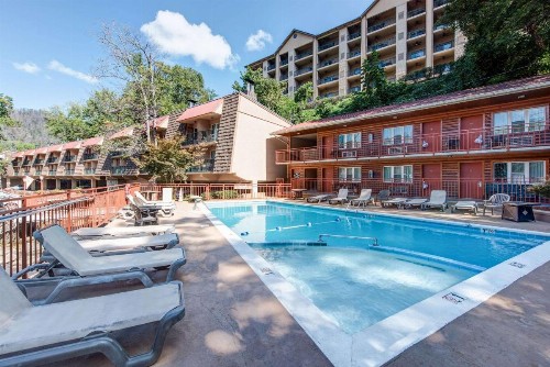 Quality Inn Creekside - Downtown Gatlinburg - image 24