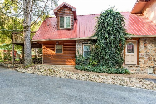 Quality Inn Creekside - Downtown Gatlinburg - image 28