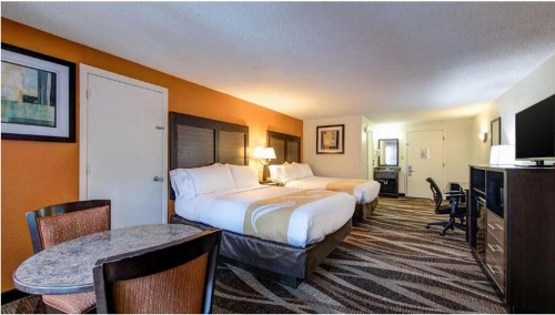 Quality Inn Creekside - Downtown Gatlinburg - image 8