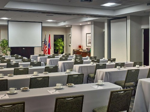 Hilton Garden Inn Gatlinburg - image 2