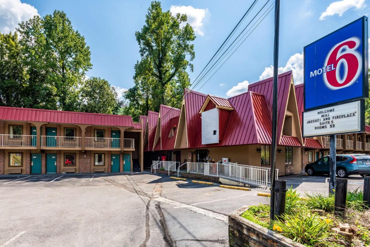 Motel 6-Gatlinburg TN - Smoky Mountains - main image