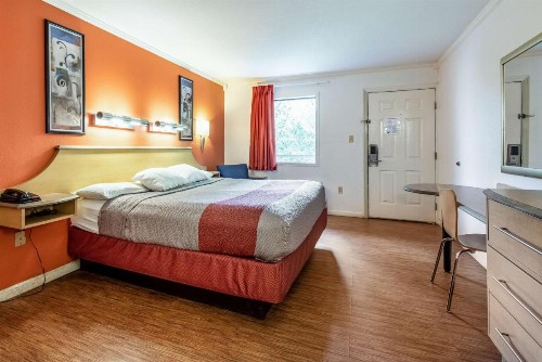Motel 6-Gatlinburg TN - Smoky Mountains - image 26
