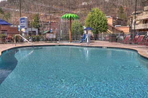Crossroads Inn & Suites - image 20