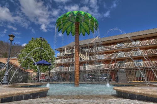 Crossroads Inn & Suites - image 22