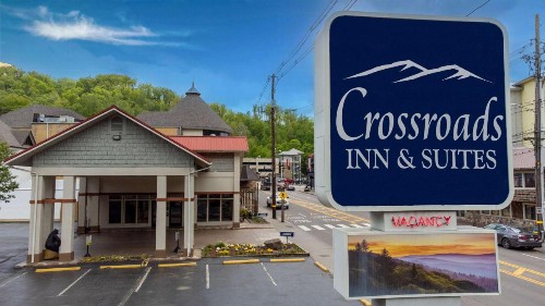Crossroads Inn & Suites - image 4