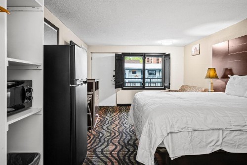 Country Town N' Suites - image 39