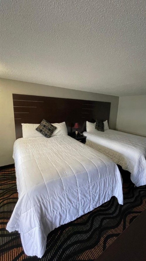 Country Town N' Suites - image 41