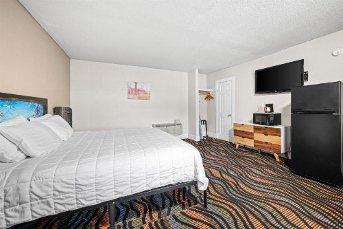 Country Town N' Suites - image 44