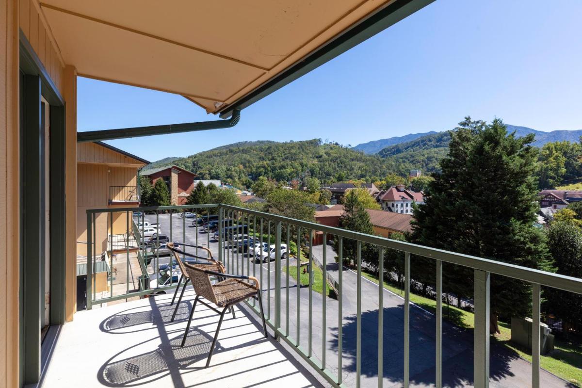 River Terrace Resort & Convention Center - image 2