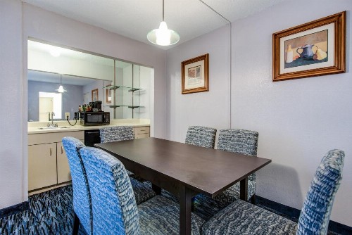 Glenstone Lodge - image 12