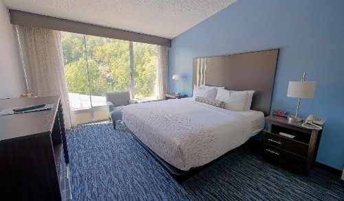 Glenstone Lodge - image 39