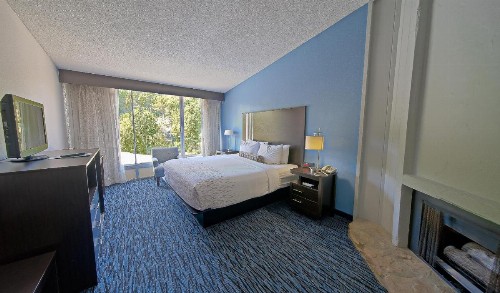 Glenstone Lodge - image 40