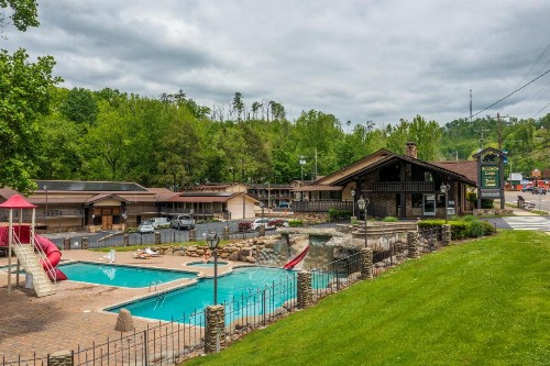 Brookside Resort By Fairbridge Gatlinburg