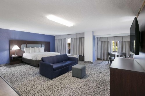 SureStay Plus Hotel by Best Western Gatlinburg - image 16