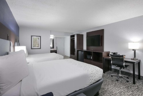 SureStay Plus Hotel by Best Western Gatlinburg - image 21