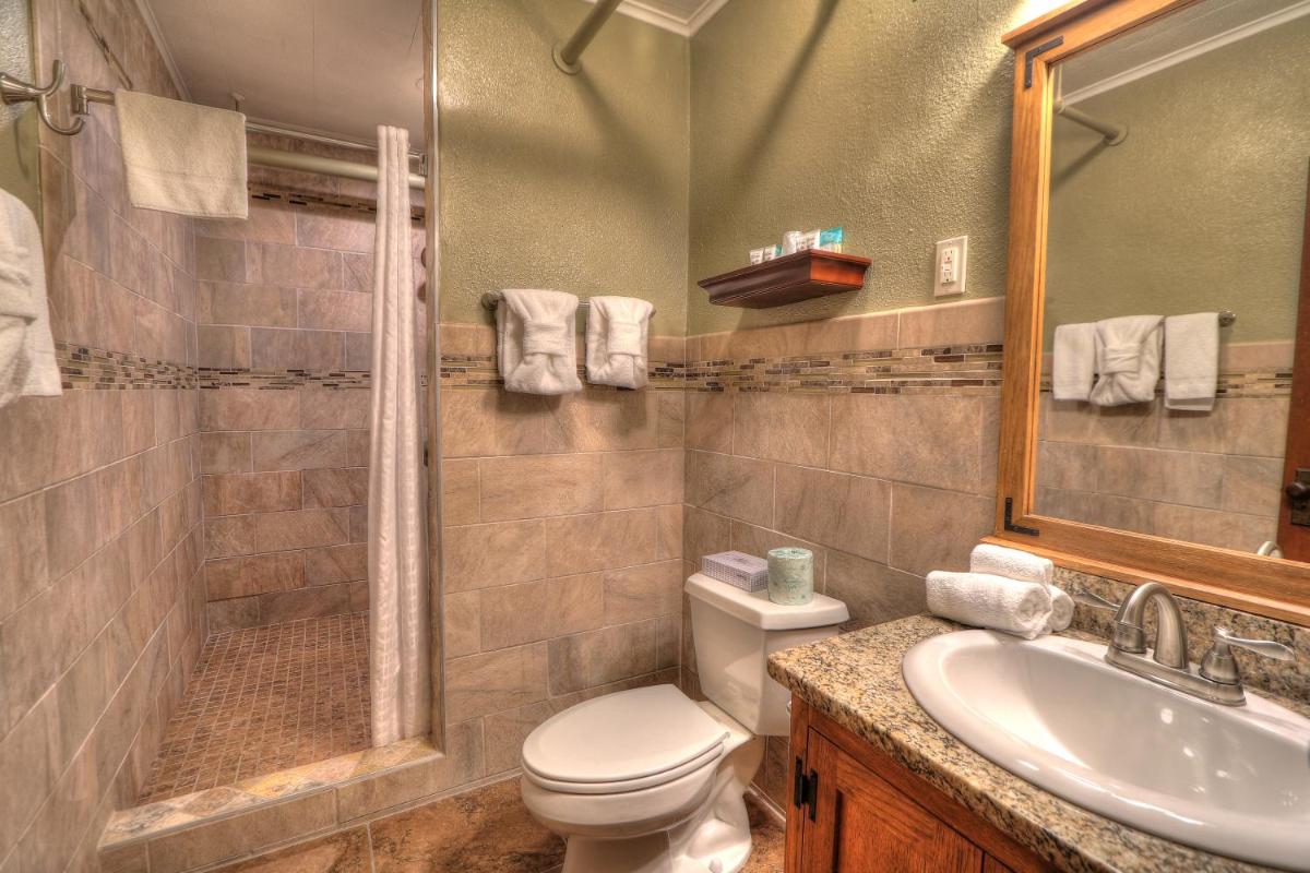 Gatlinburg Inn - image 6