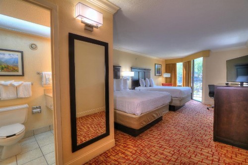 Edgewater Hotel and Conference Center - image 26