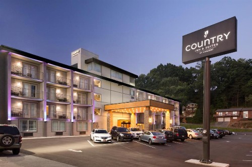 Country Inn & Suites by Radisson Gatlinburg TN - image 34