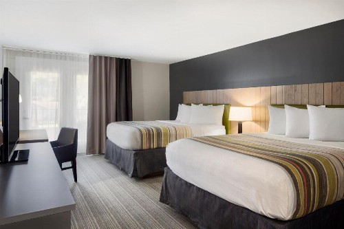 Country Inn & Suites by Radisson Gatlinburg TN - image 36