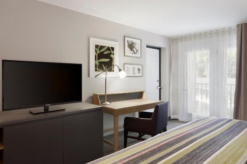 Country Inn & Suites by Radisson Gatlinburg TN - image 4